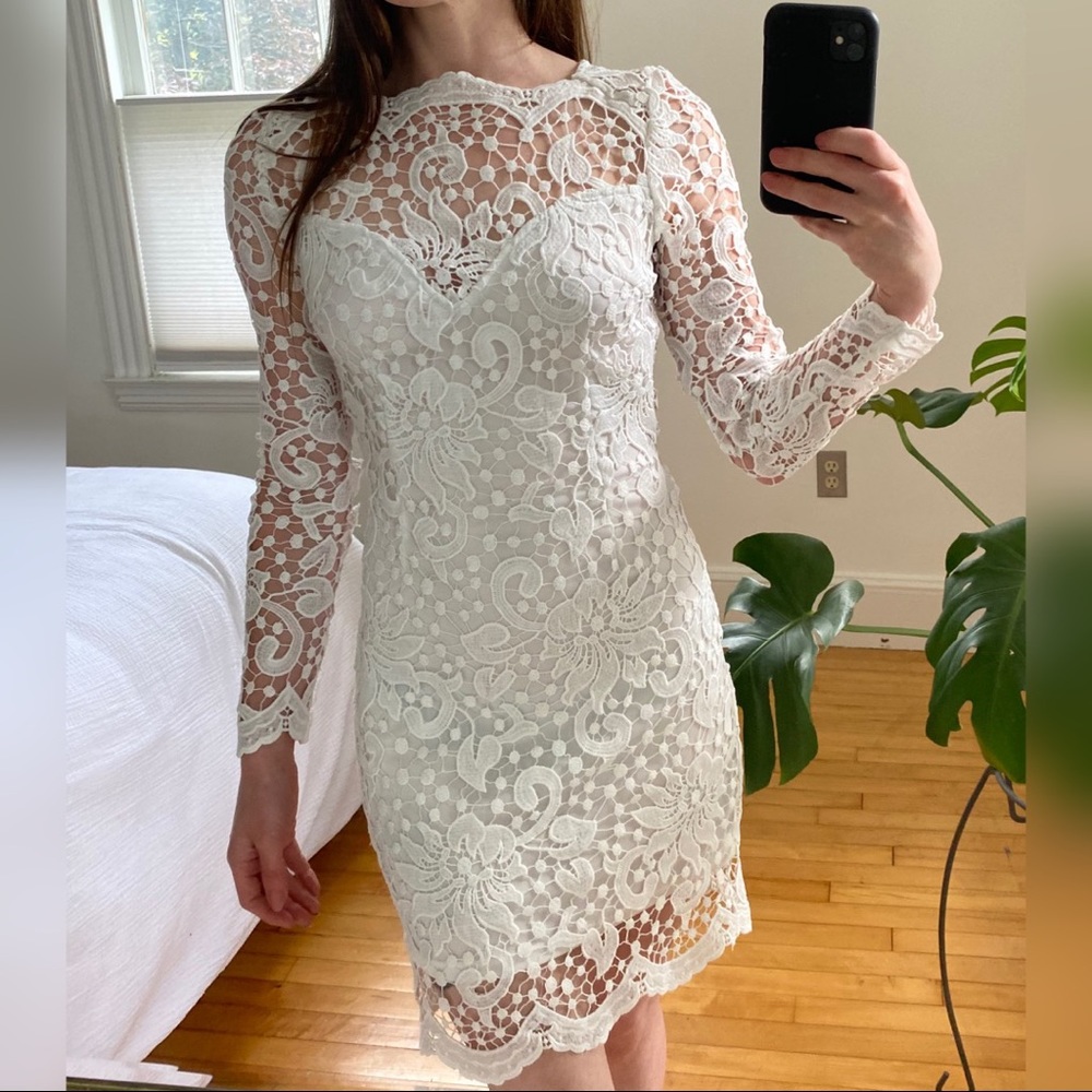 L’Atiste by Amy - White Lace Cocktail Dress